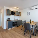 Luxury Lovorka 3 & 4***/**** Apartament