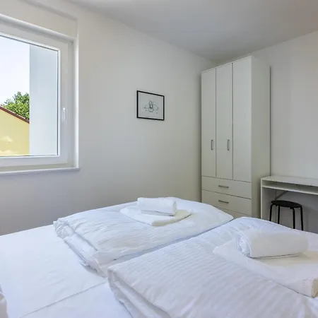Apartment Luxury Lovorka 3 & 4***/**** *