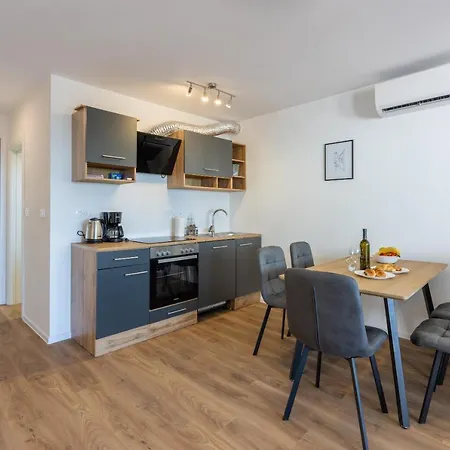 Luxury Lovorka 3 & 4***/**** Apartment