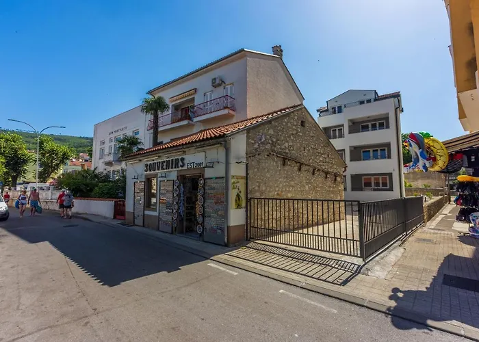 Luxury Lovorka 3 & 4***/**** Apartment